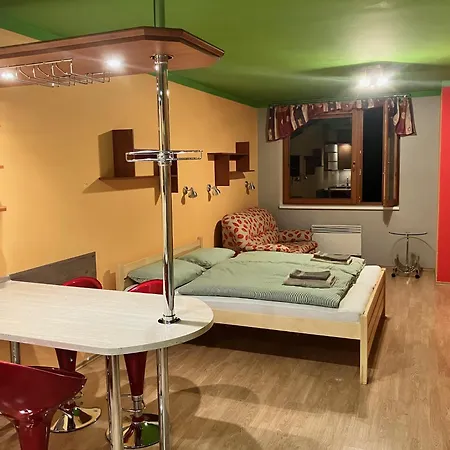 Ramzová - Naramzovou Apartamento Ostružná